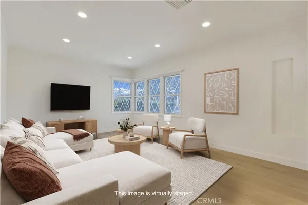 $4,000 | 2108 North Pass Avenue, Burbank, CA 91505