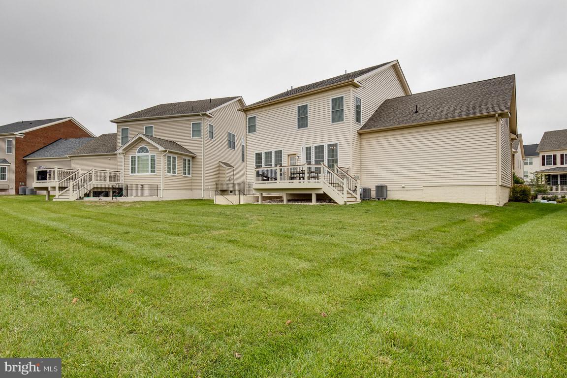 22585 Hammersmith Place Ashburn, VA 20148 - Photo 30 of 30 Exterior (Rear)