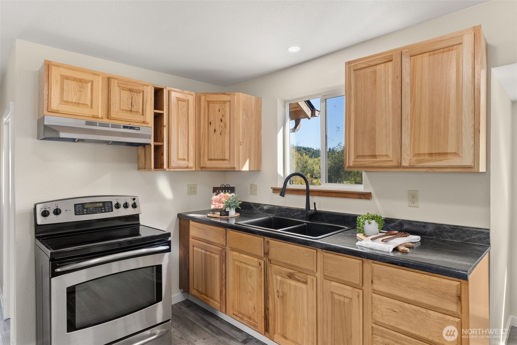 300 Lincoln Creek Road Centralia, WA 98531 - Photo 13 of 40