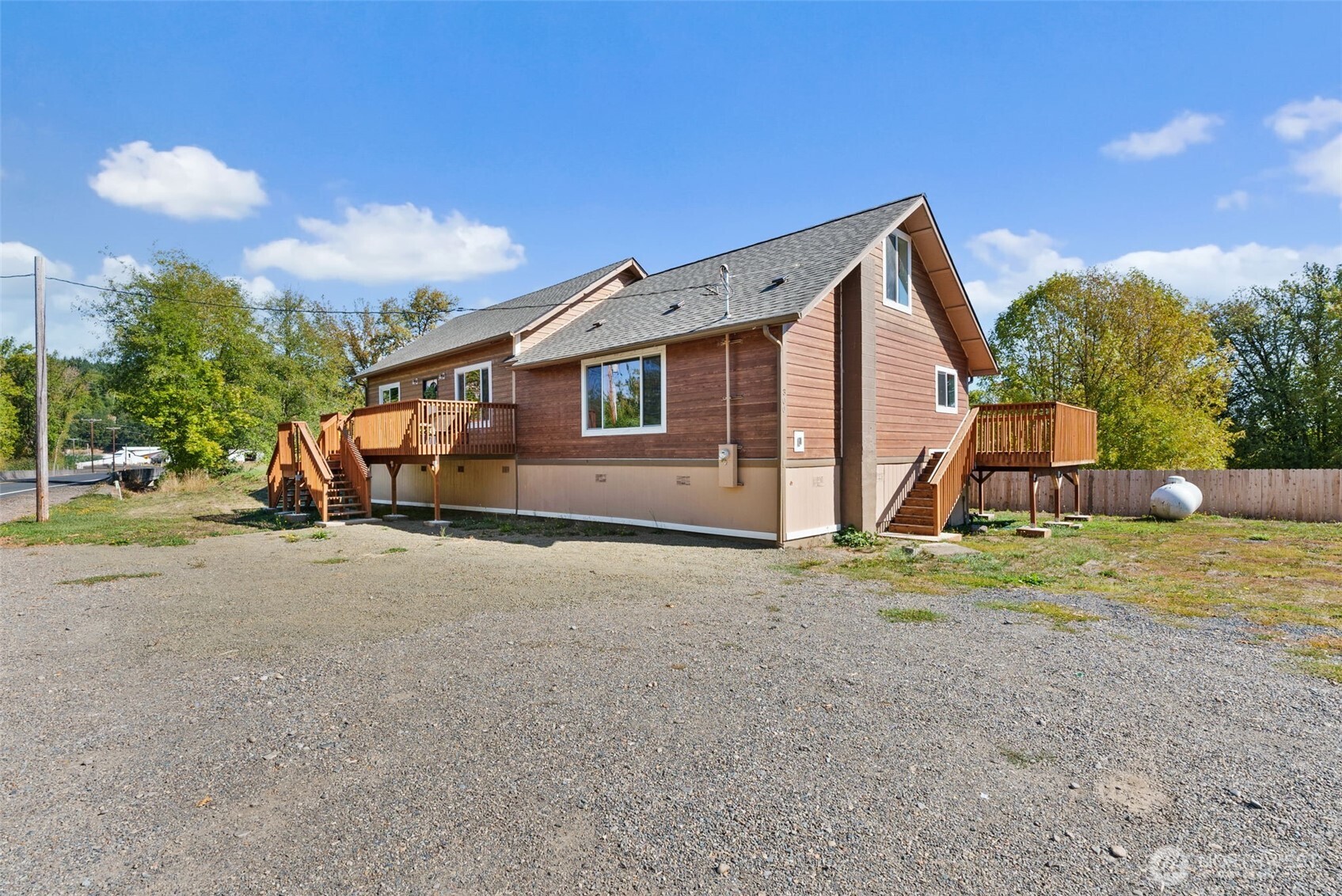 300 Lincoln Creek Road Centralia, WA 98531 - Photo 2 of 40