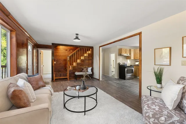 $430,000 | 300 Lincoln Creek Road, Centralia, WA 98531