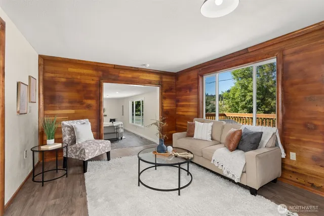 $430,000 | 300 Lincoln Creek Road, Centralia, WA 98531