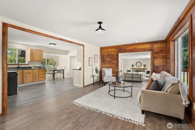 $430,000 | 300 Lincoln Creek Road, Centralia, WA 98531