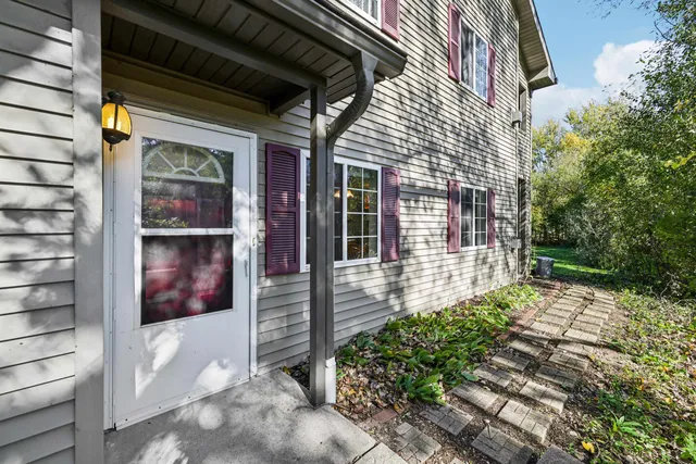 $259,000 | 123 Waverly Drive, Cambridge, WI 53523