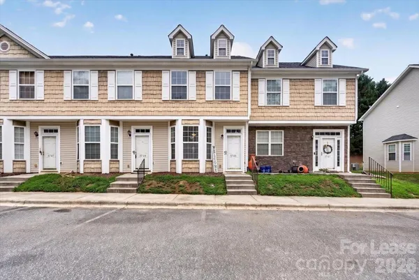 $1,750 | 5705 Erin Drive, Dallas, NC 28034