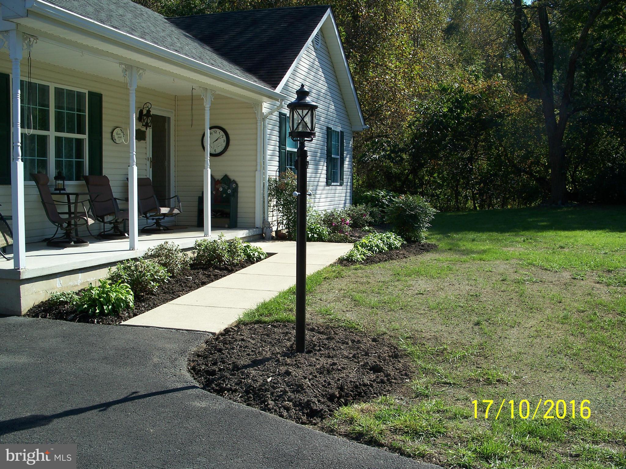 25784 Ricky Drive Hollywood, MD 20636 - Photo 5 of 30 Exterior (Front)