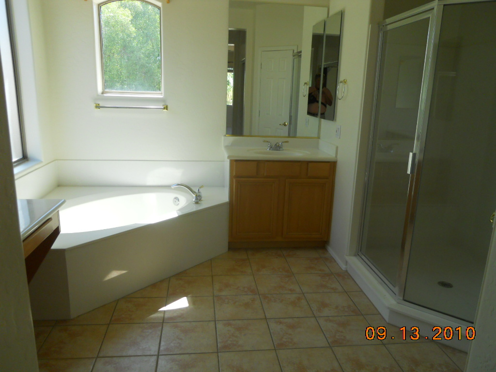 961 South Rutherford Court Gilbert, AZ 85296 - Photo 7 of 8 MASTER BATH