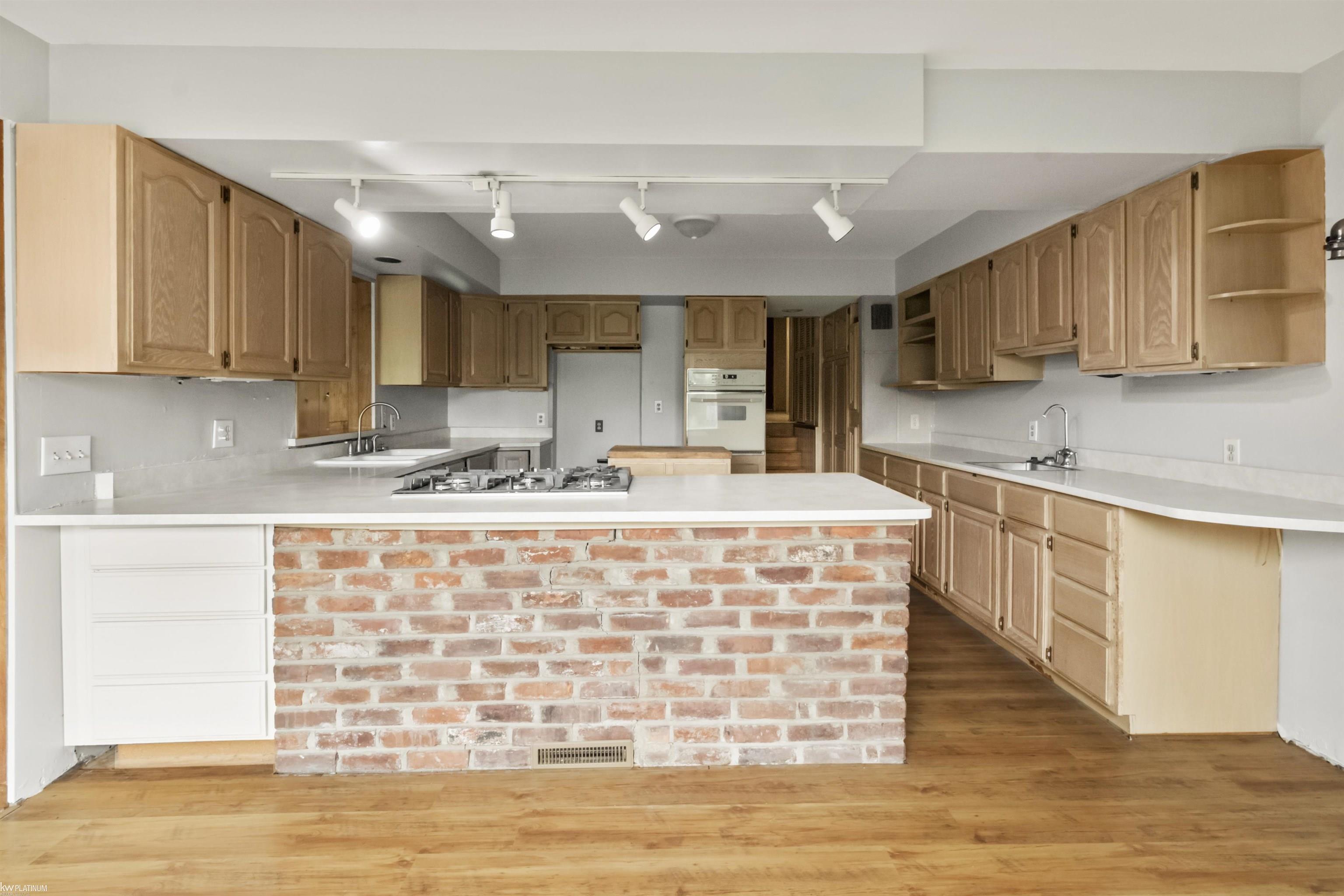 4033 North River Road Fort Gratiot, MI 48059 - Photo 11 of 40 50146249-9c1459d0-0cfa-4085-b21d-160fbdf5206e.JPG