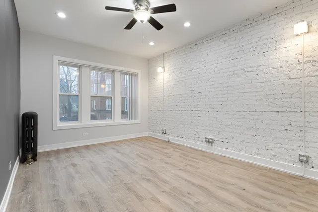 $1,769 | 6952 North Wolcott Avenue, Unit 1, Chicago, IL 60626