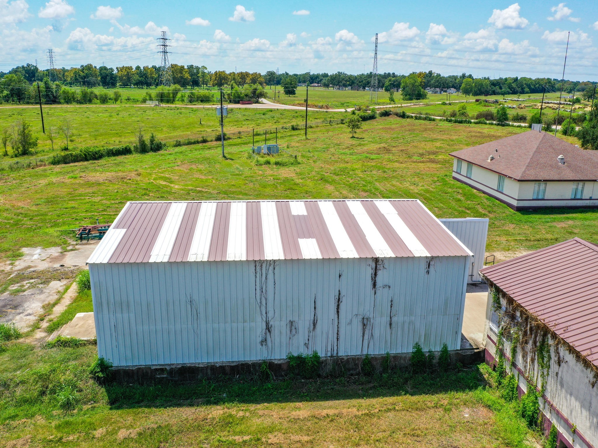 303 Vat Road Boling, TX 77420 - Photo 5 of 31 a view of a back yard