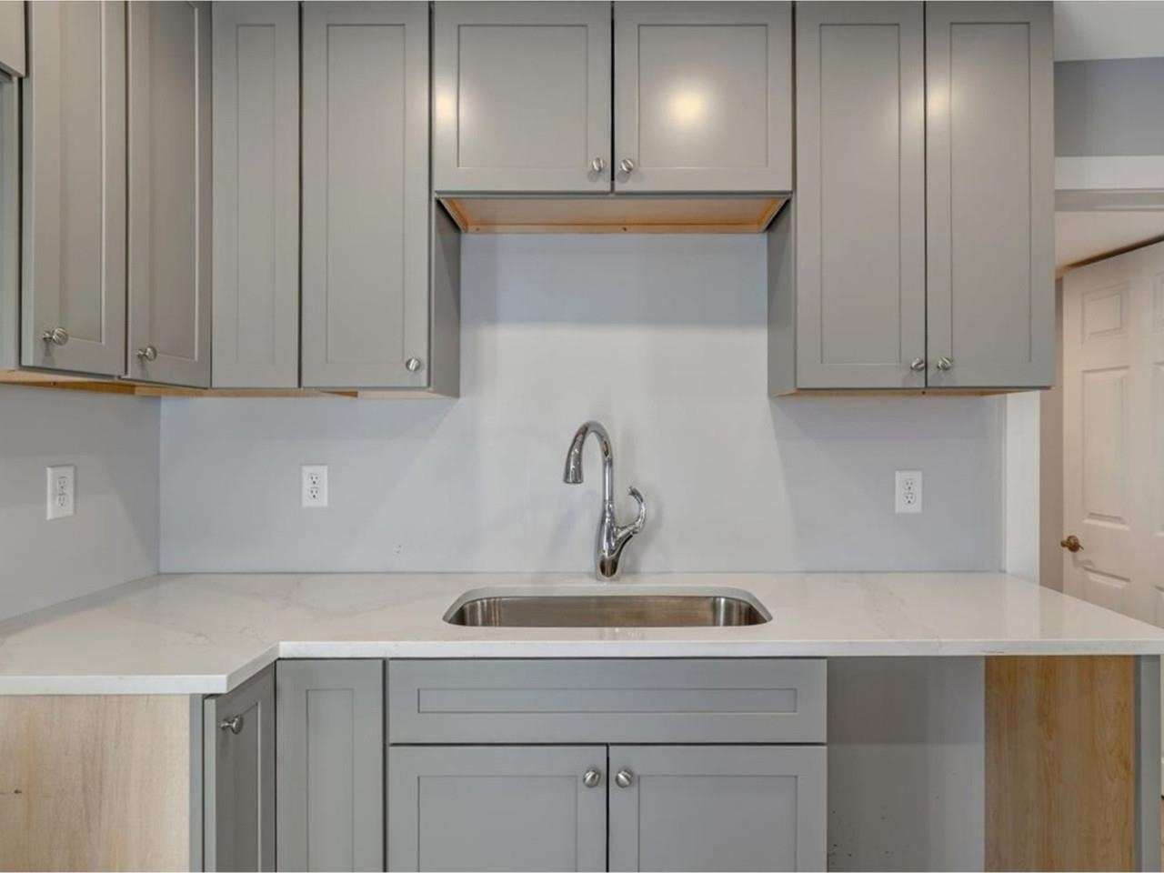 56 Cedar Street St. Albans, VT 05478 - Photo 8 of 36