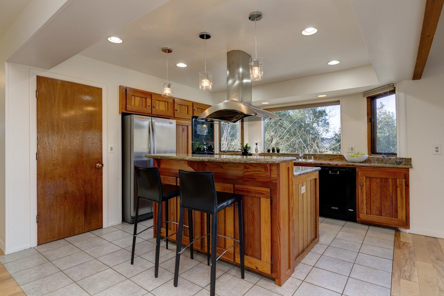 231 Boardman Road Ojai, CA 93023 - Photo 7 of 37 Gallery Image 7