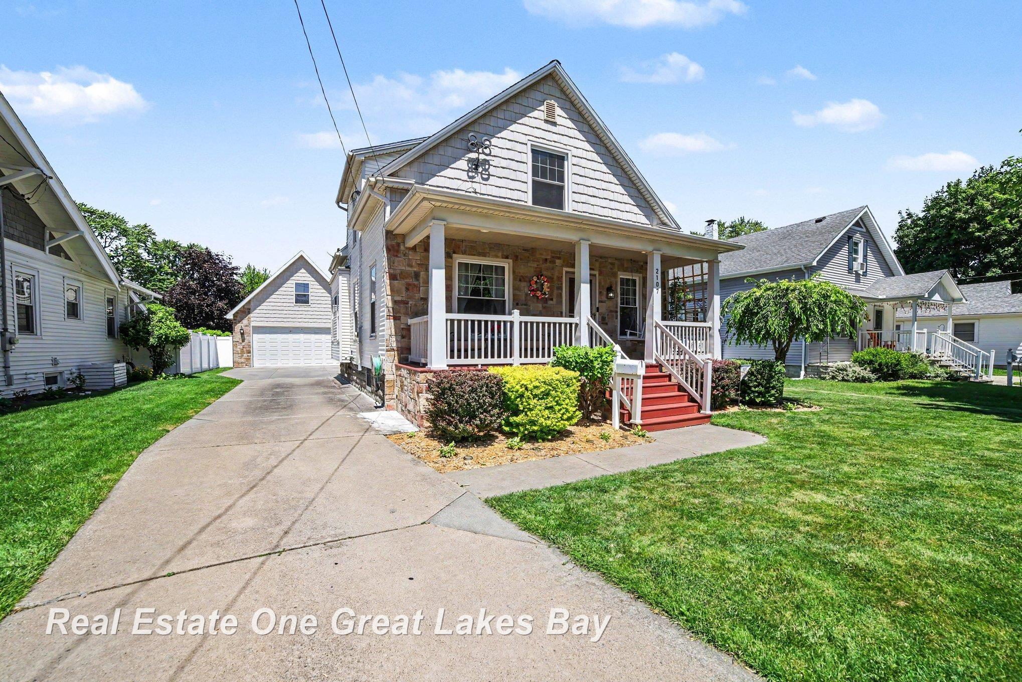 2107 10th Street Bay City, MI 48708 - Photo 4 of 31