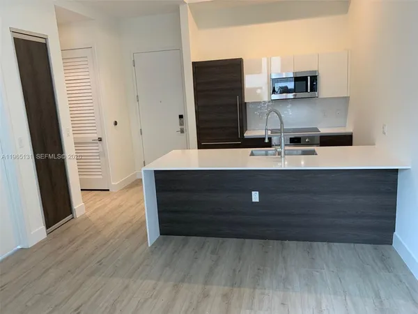 $2,750 | 301 Altara Avenue, Unit 206, Coral Gables, FL 33146