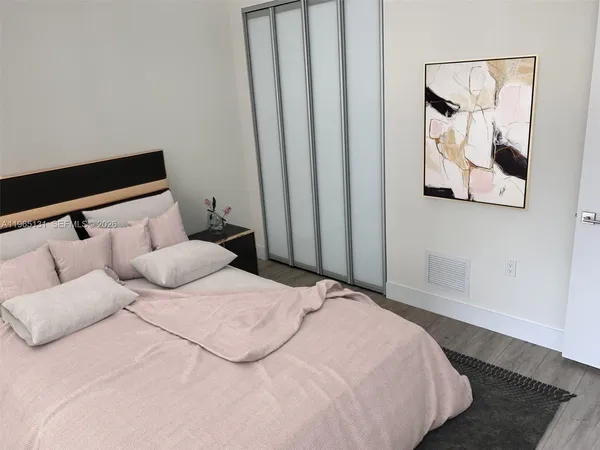$2,750 | 301 Altara Avenue, Unit 206, Coral Gables, FL 33146