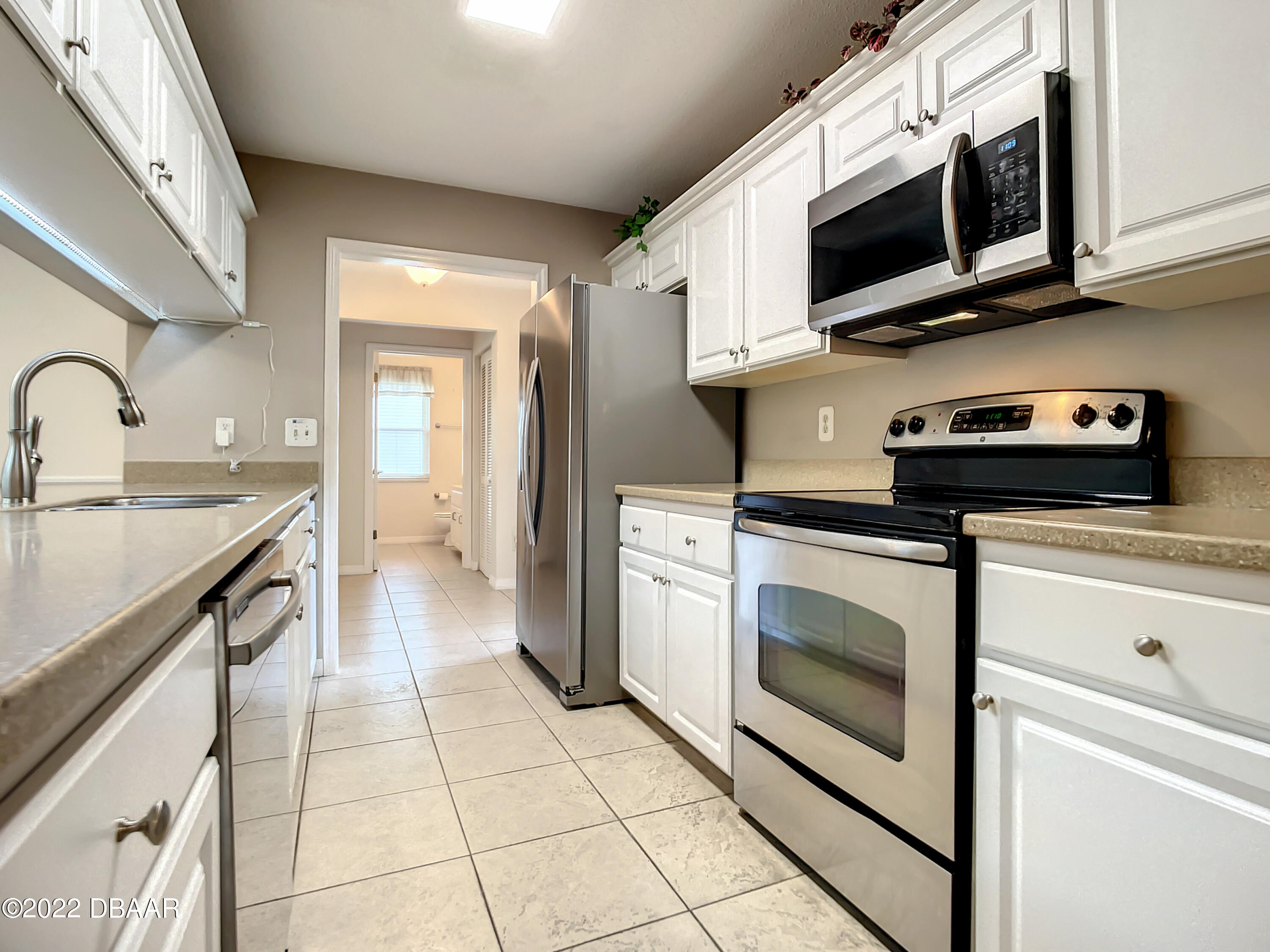 116 Duck Hawk Circle, Unit 3040 Daytona Beach, FL 32119 - Photo 10 of 32 116 Duck Hawk Circle-14