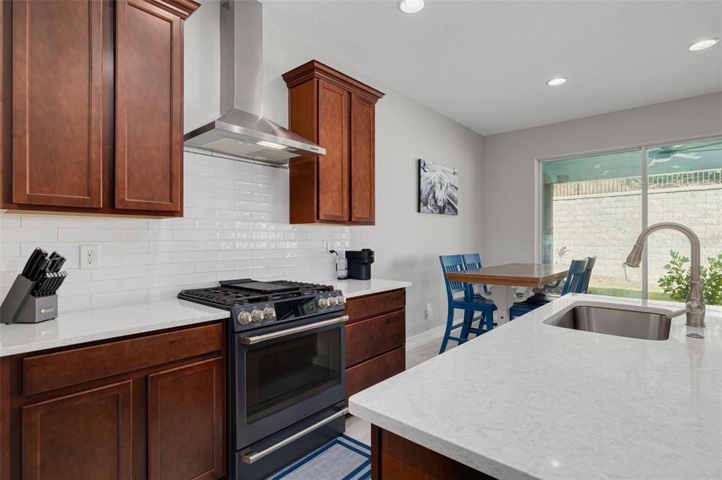 1468 Keystone Ridge Circle Tarpon Springs, FL 34688 - Photo 12 of 40