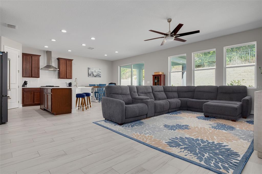 1468 Keystone Ridge Circle Tarpon Springs, FL 34688 - Photo 6 of 40