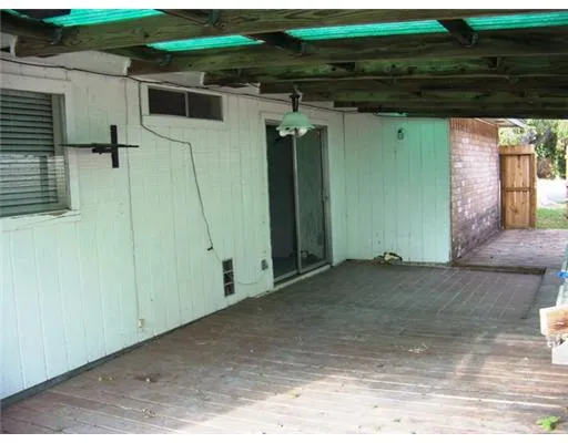 a view of a garage