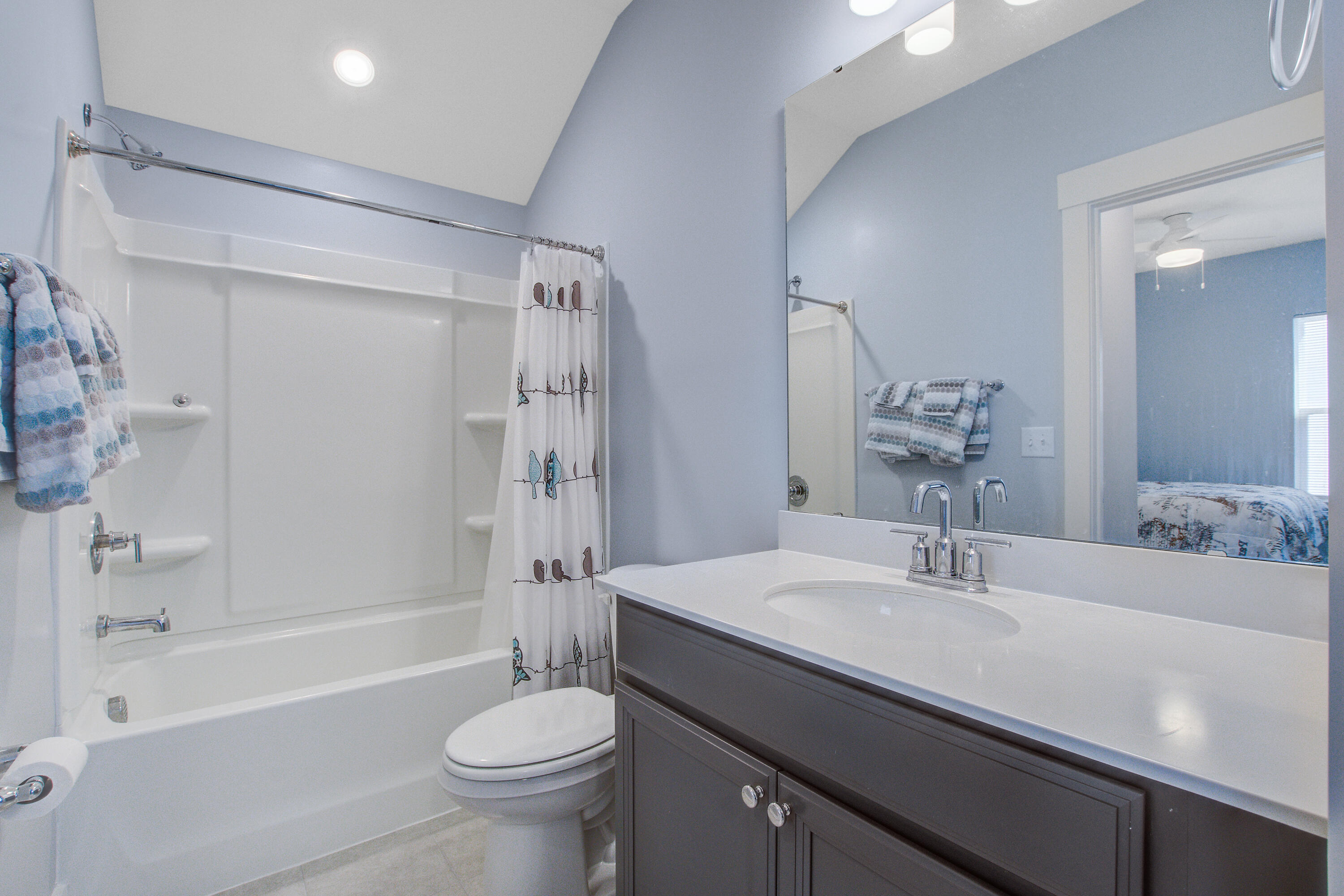 655 Blueway Avenue Summerville, SC 29486 - Photo 23 of 39 Full Bathroom