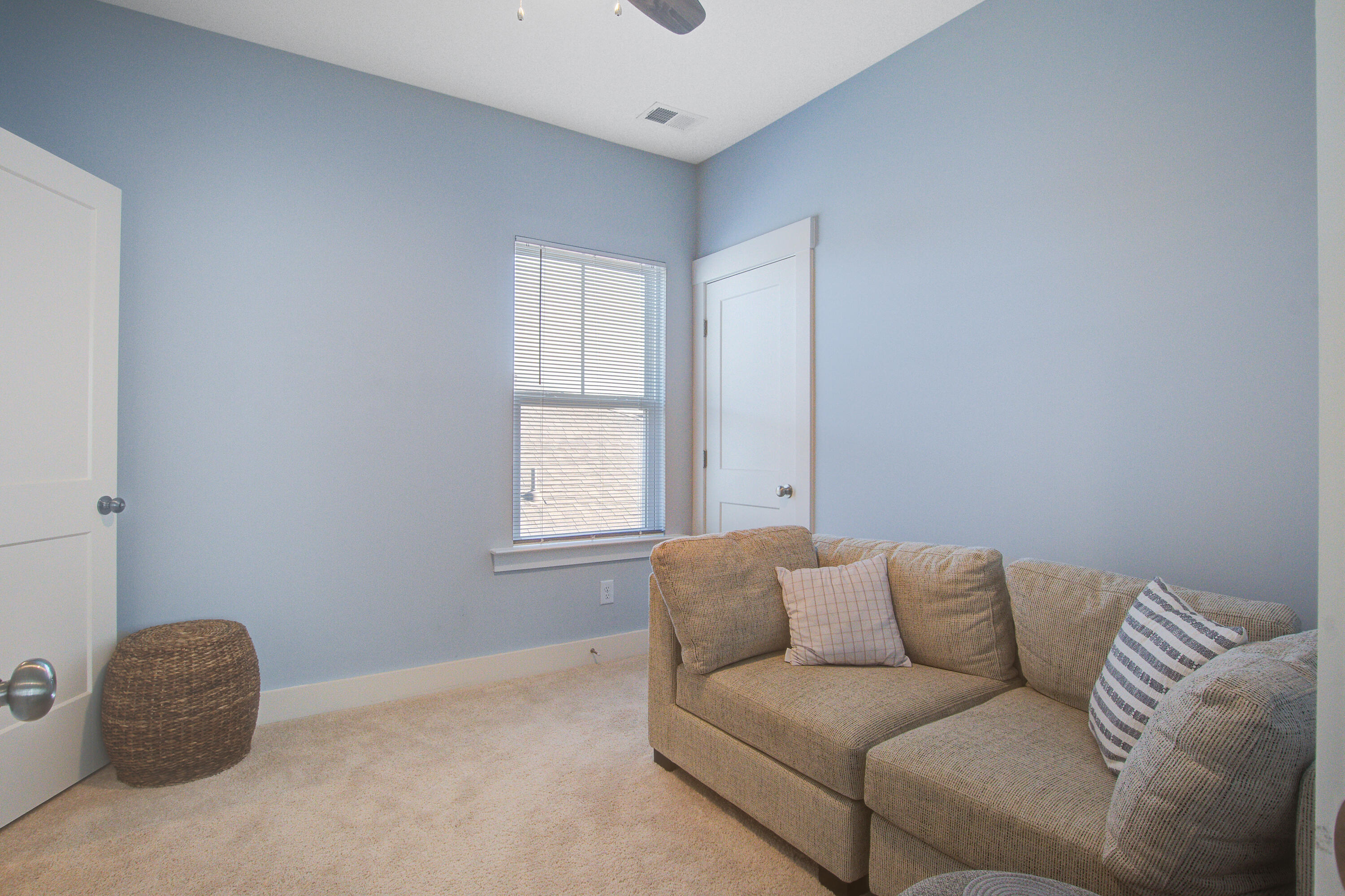 655 Blueway Avenue Summerville, SC 29486 - Photo 25 of 39 Bedroom 3