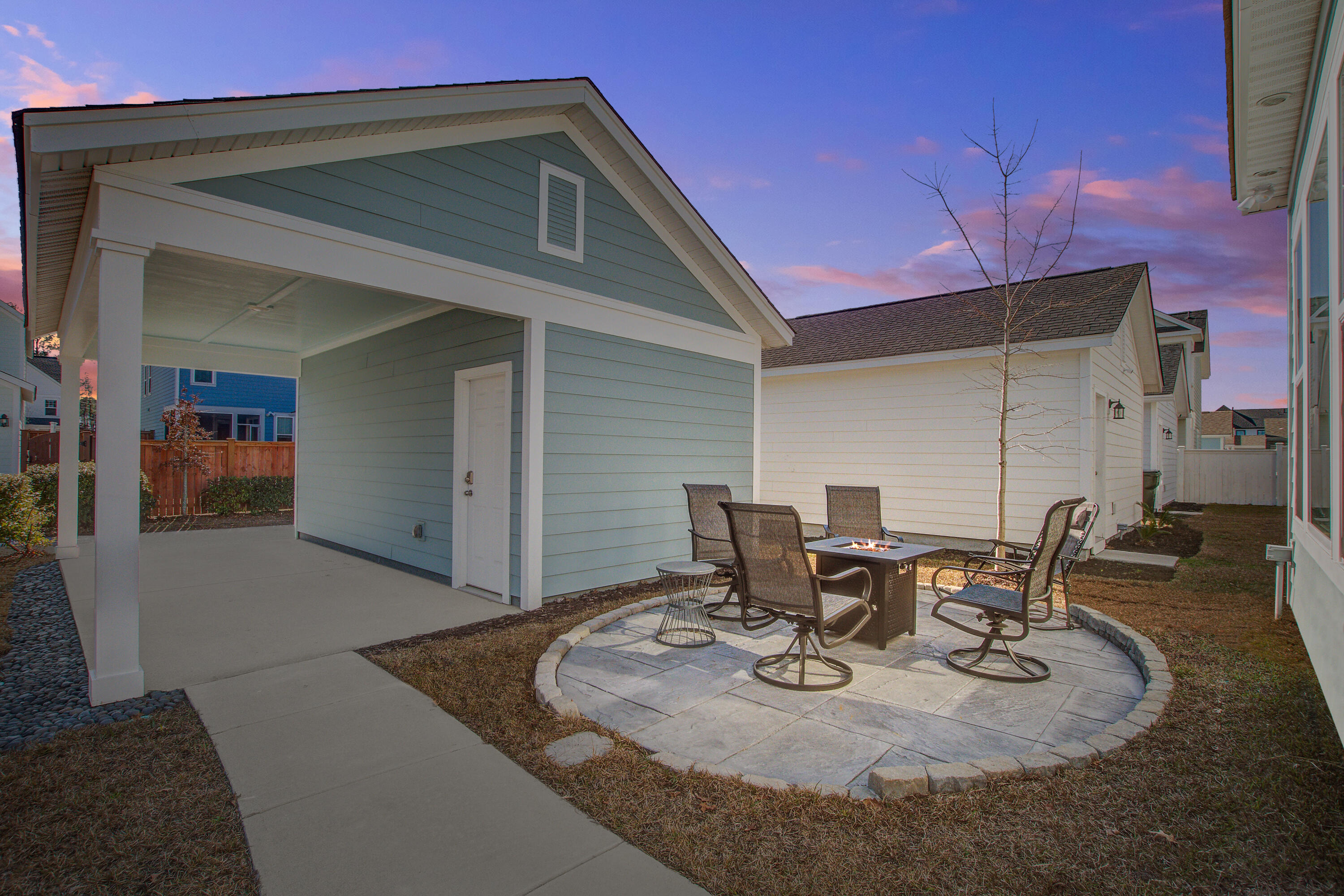 655 Blueway Avenue Summerville, SC 29486 - Photo 26 of 39 Back Patio