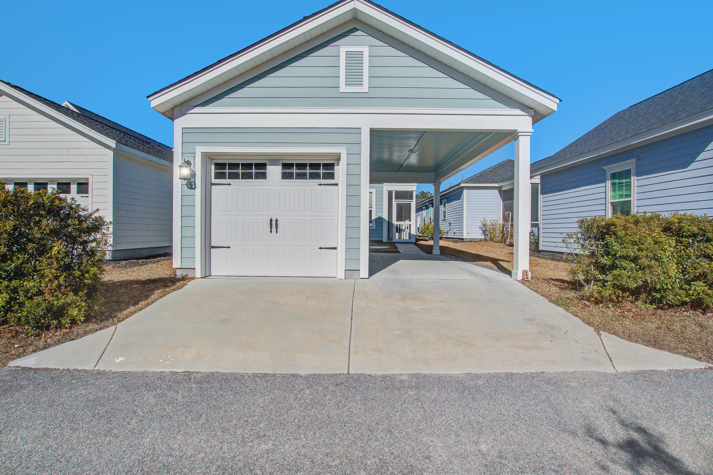 655 Blueway Avenue Summerville, SC 29486 - Photo 28 of 39 Garage and Carport