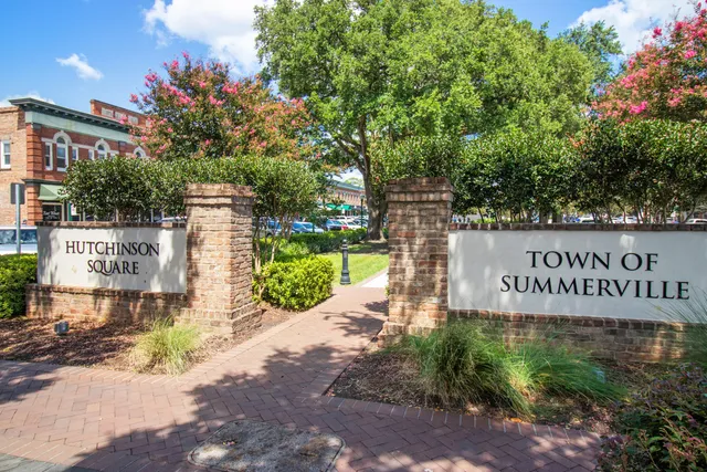 $422,000 | 655 Blueway Avenue, Summerville, SC 29486