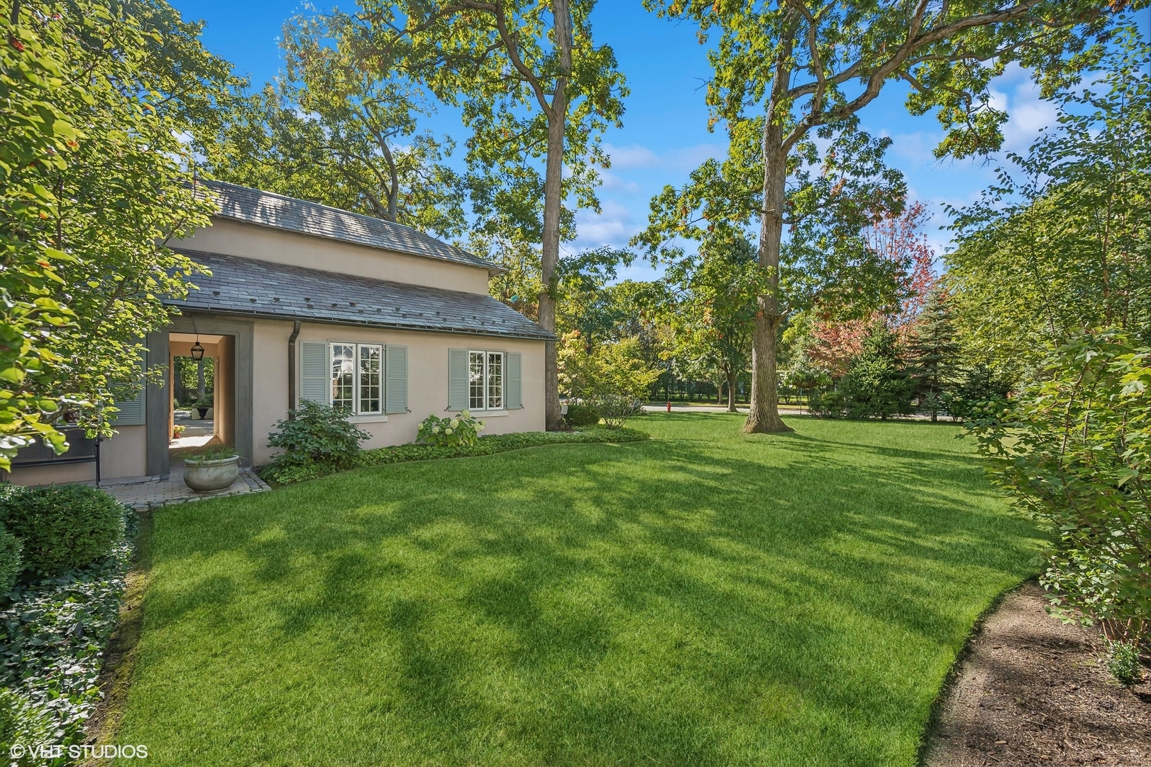 955 Sheridan Road Glencoe, IL 60022 - Photo 3 of 53 Gallery Image 3