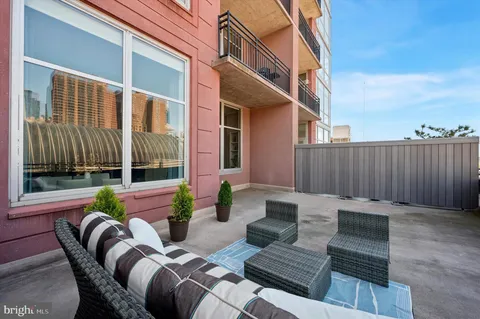 $599,900 | 440 South Broad Street, Unit 803, Philadelphia, PA 19146