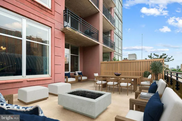 $599,900 | 440 South Broad Street, Unit 803, Philadelphia, PA 19146