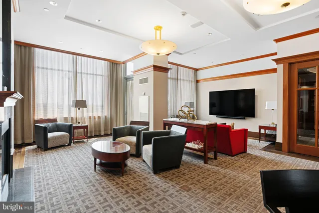 $599,900 | 440 South Broad Street, Unit 803, Philadelphia, PA 19146