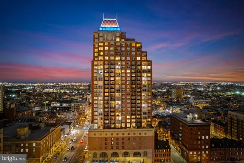 $599,900 | 440 South Broad Street, Unit 803, Philadelphia, PA 19146