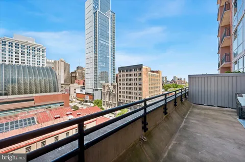 $599,900 | 440 South Broad Street, Unit 803, Philadelphia, PA 19146