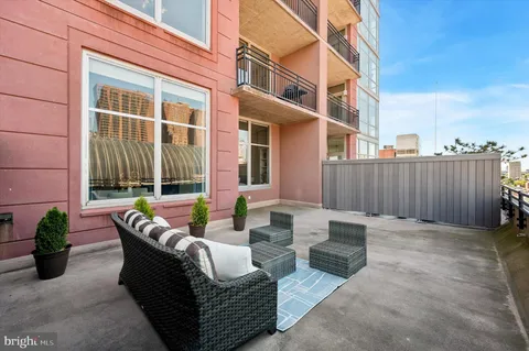 $599,900 | 440 South Broad Street, Unit 803, Philadelphia, PA 19146