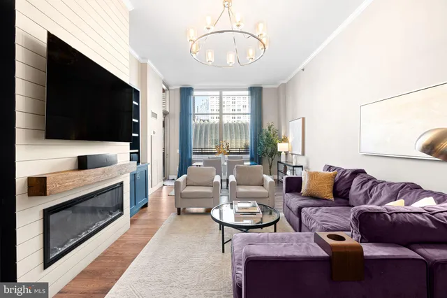 $599,900 | 440 South Broad Street, Unit 803, Philadelphia, PA 19146