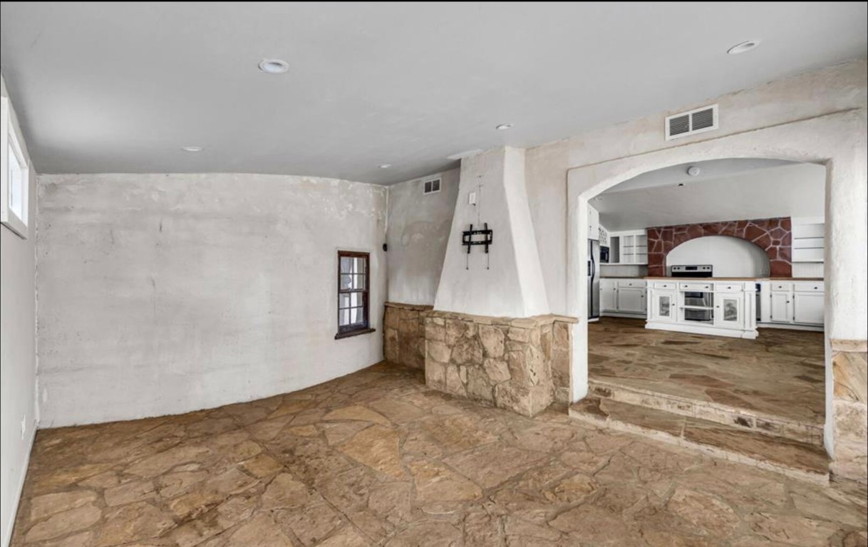 251 Circle Drive Wimberley, TX 78676 - Photo 19 of 32 a view of livingroom with wooden floor