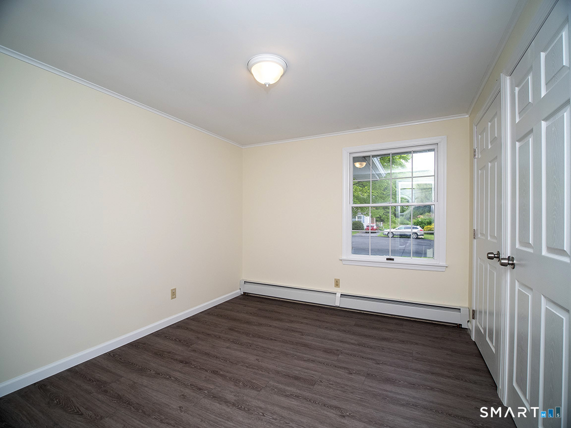 6 Warren Road Woodbridge, CT 06525 - Photo 20 of 35