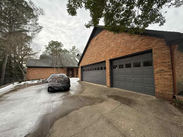 $5,950 | 765 Sweetbrier Road, Memphis, TN 38120