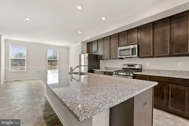 $2,900 | 3970 Shire Meadow Lane, Triangle, VA 22172