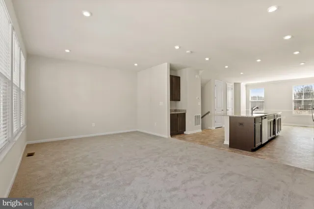 $2,900 | 3970 Shire Meadow Lane, Triangle, VA 22172