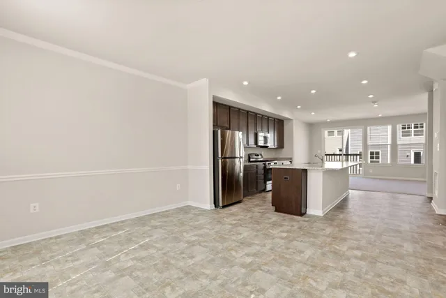 $2,900 | 3970 Shire Meadow Lane, Triangle, VA 22172