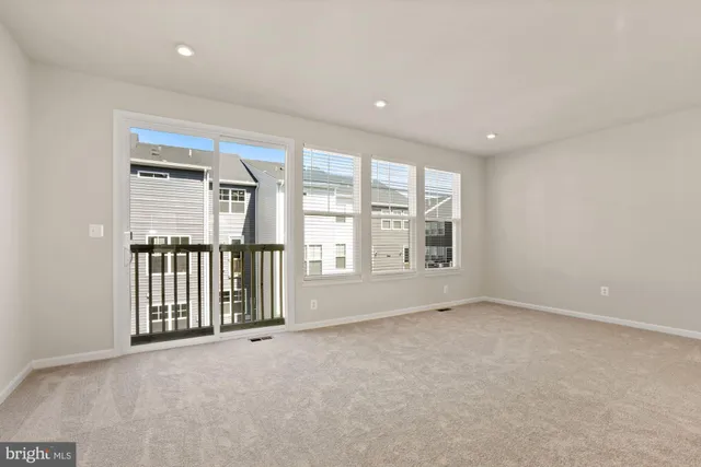 $2,900 | 3970 Shire Meadow Lane, Triangle, VA 22172