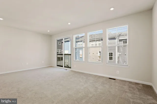 $2,900 | 3970 Shire Meadow Lane, Triangle, VA 22172