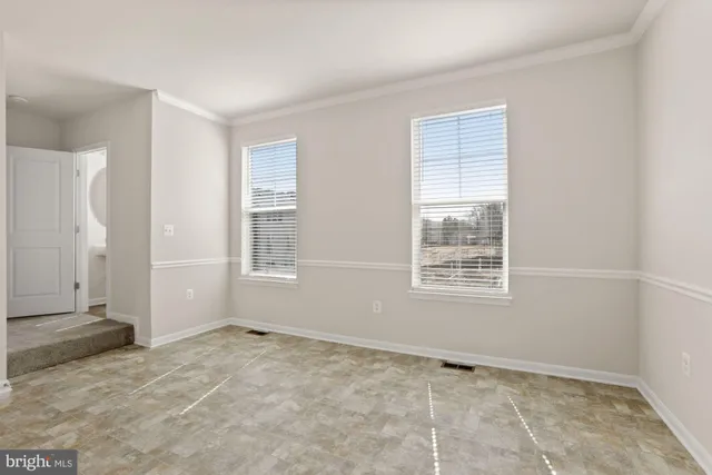 $2,900 | 3970 Shire Meadow Lane, Triangle, VA 22172