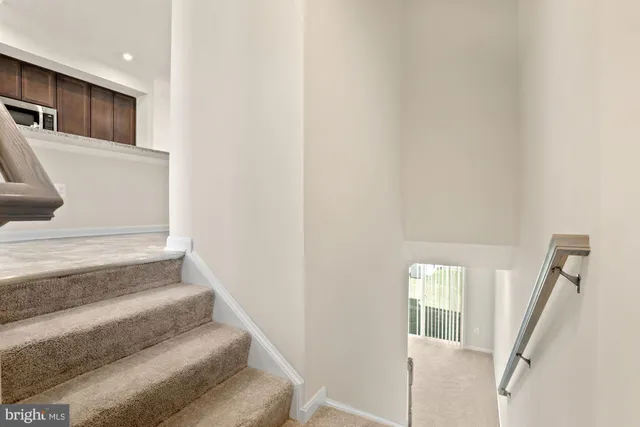 $2,900 | 3970 Shire Meadow Lane, Triangle, VA 22172