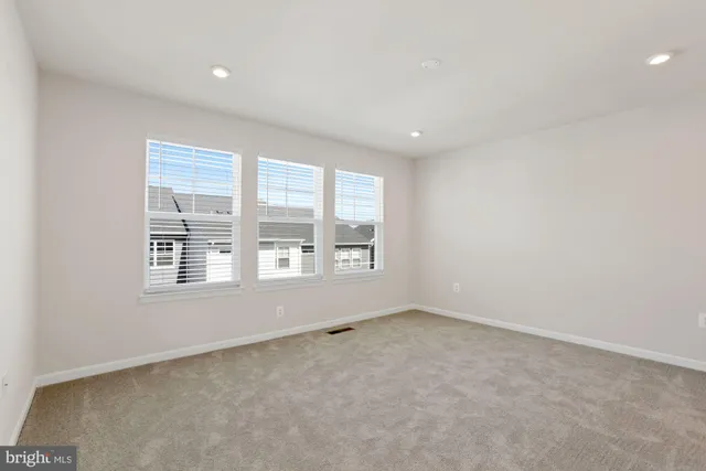 $2,900 | 3970 Shire Meadow Lane, Triangle, VA 22172