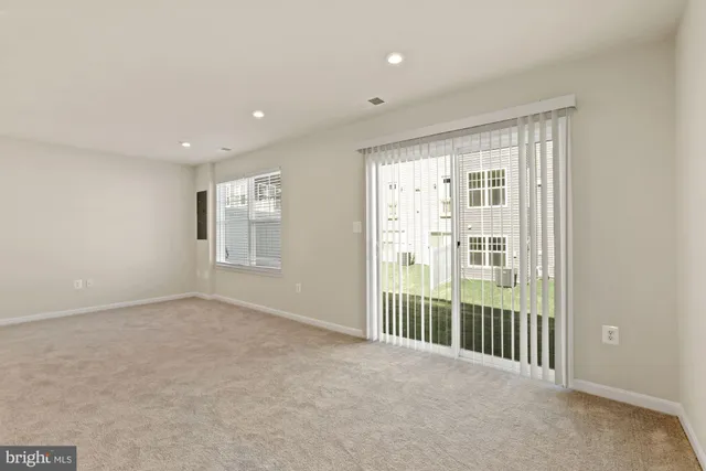 $2,900 | 3970 Shire Meadow Lane, Triangle, VA 22172