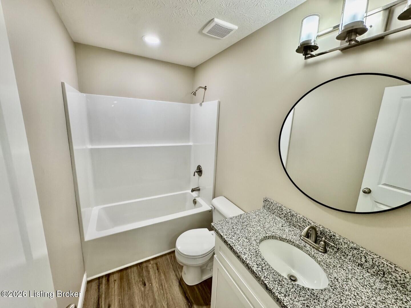 1592 Old Perryville Loop Springfield, KY 40069 - Photo 13 of 27 013_Bathroom
