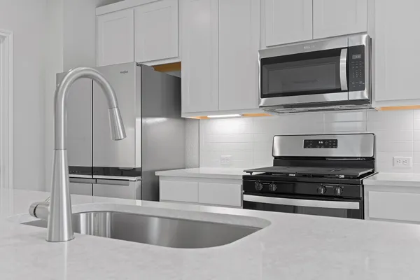 $2,800 | 7916 Andravida Drive, Austin, TX 78747